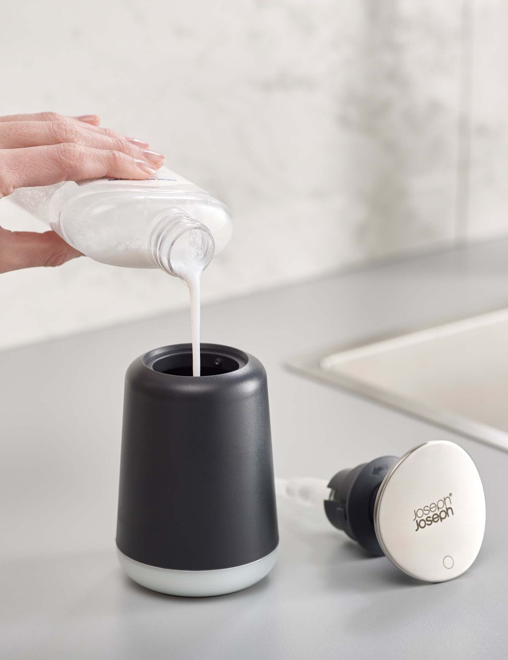 Presto™ Hygienic Soap Dispenser 4 of 5