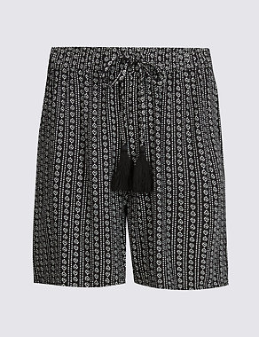 Printed Crinkle Casual Shorts Image 2 of 5