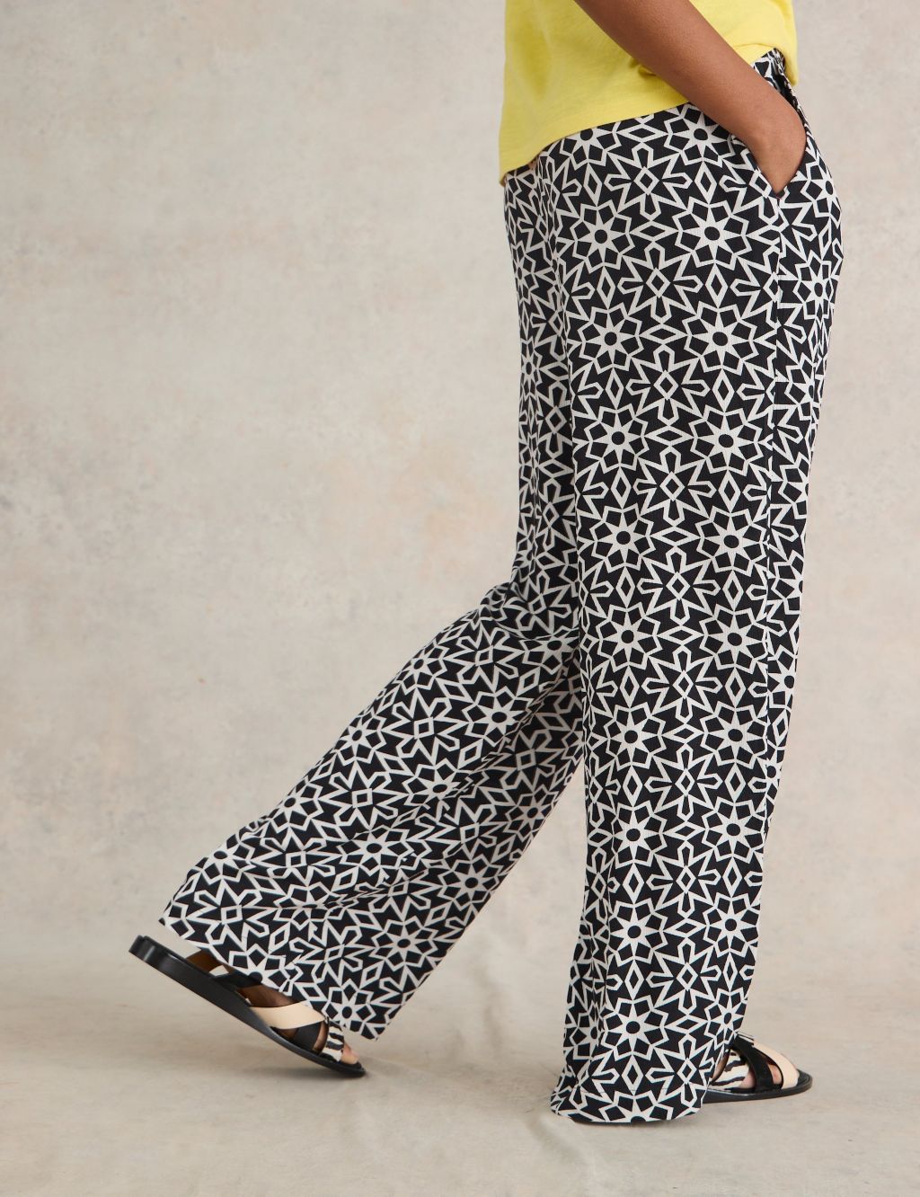 Printed Drawstring Wide Leg Trousers 2 of 6