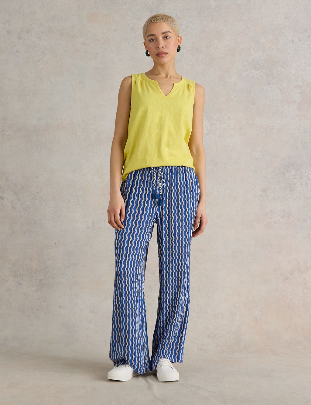 Printed Drawstring Wide Leg Trousers 3 of 6