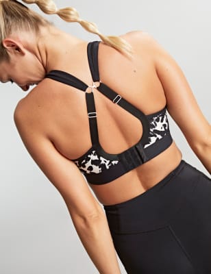 VICTORIA'S SECRET SPORT So Strappy Sport Bra in BLACK, Women's Fashion,  Activewear on Carousell