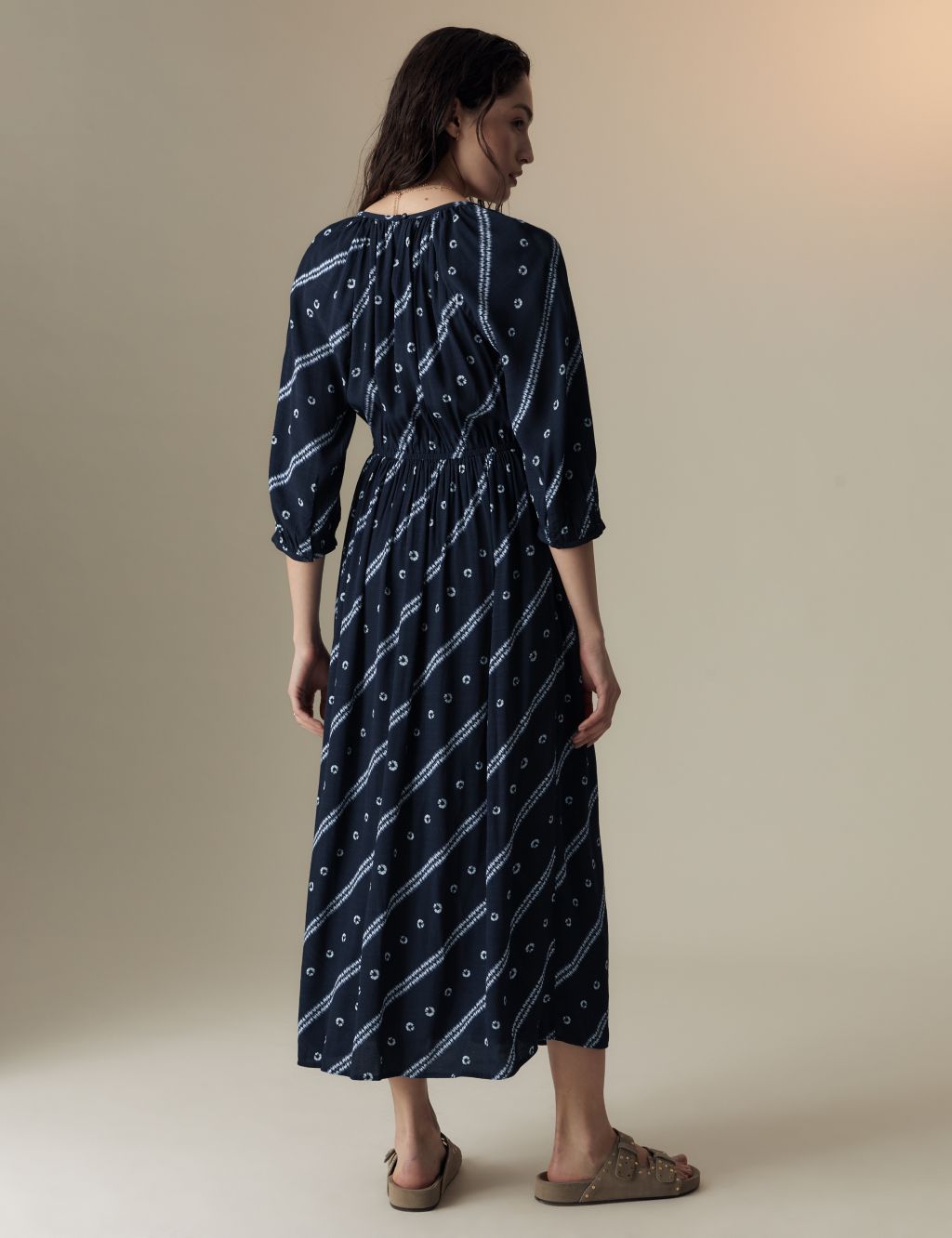 Printed Round Neck Midaxi Waisted Dress 6 of 6