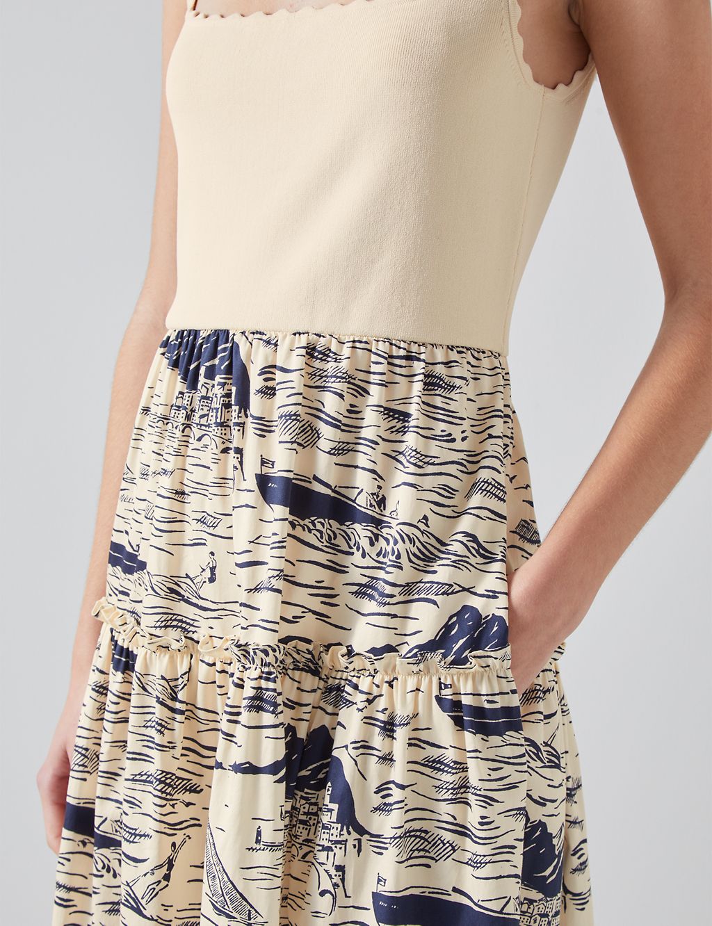 Printed Square Neck Midaxi Waisted Dress 4 of 4