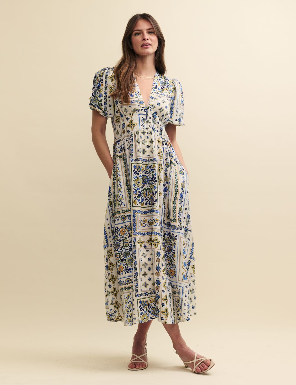 Printed V-Neck Midaxi Dress With Linen 3 of 5