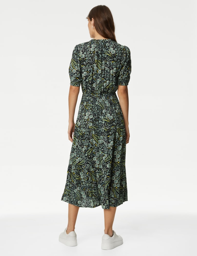 Printed V-Neck Shirred Midi Waisted Dress 4 of 4