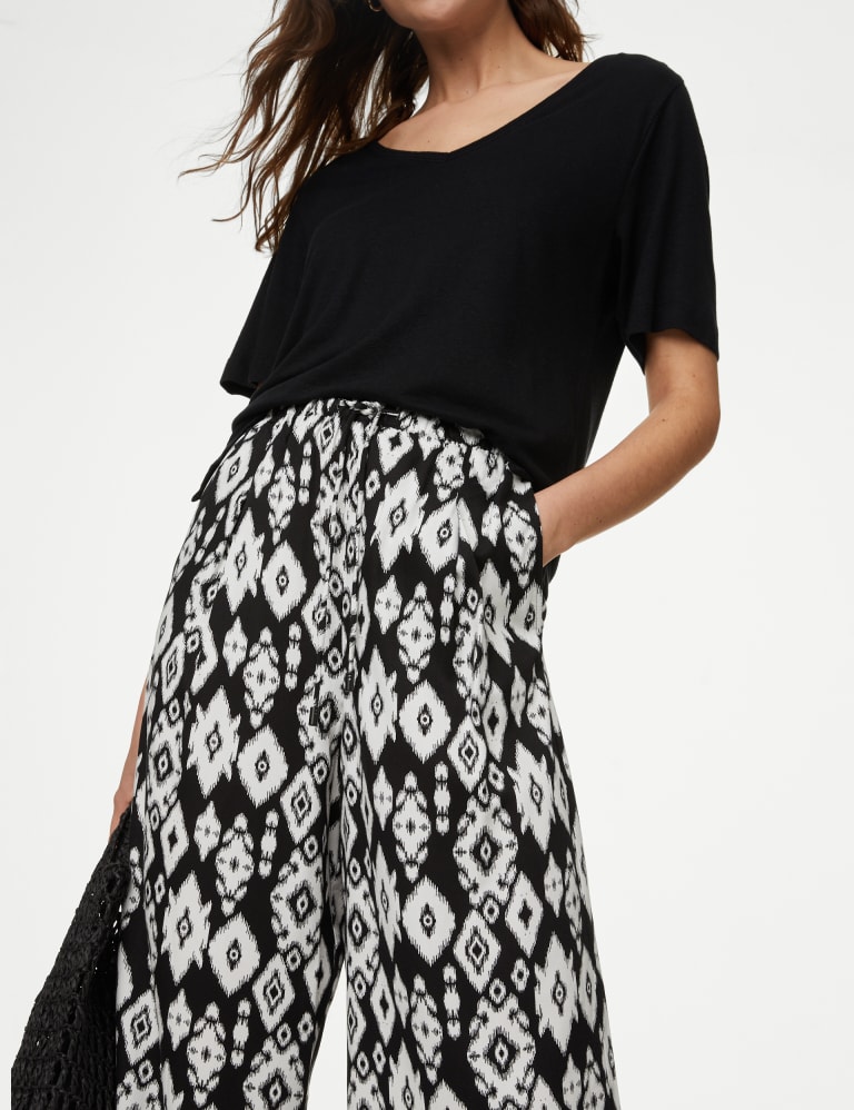 Printed Wide Leg Cropped Trousers 1 of 5