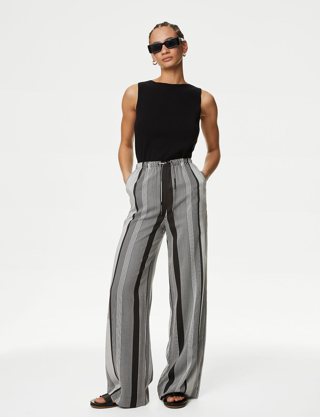 Printed Wide Leg Trousers 3 of 5