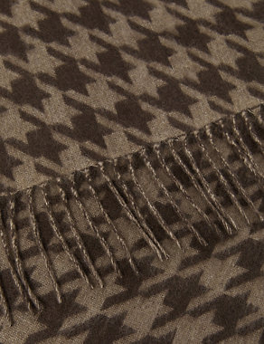 Pure Cashmere Dogtooth Scarf Image 2 of 4
