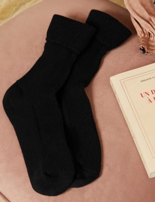 Cashmere socks deals