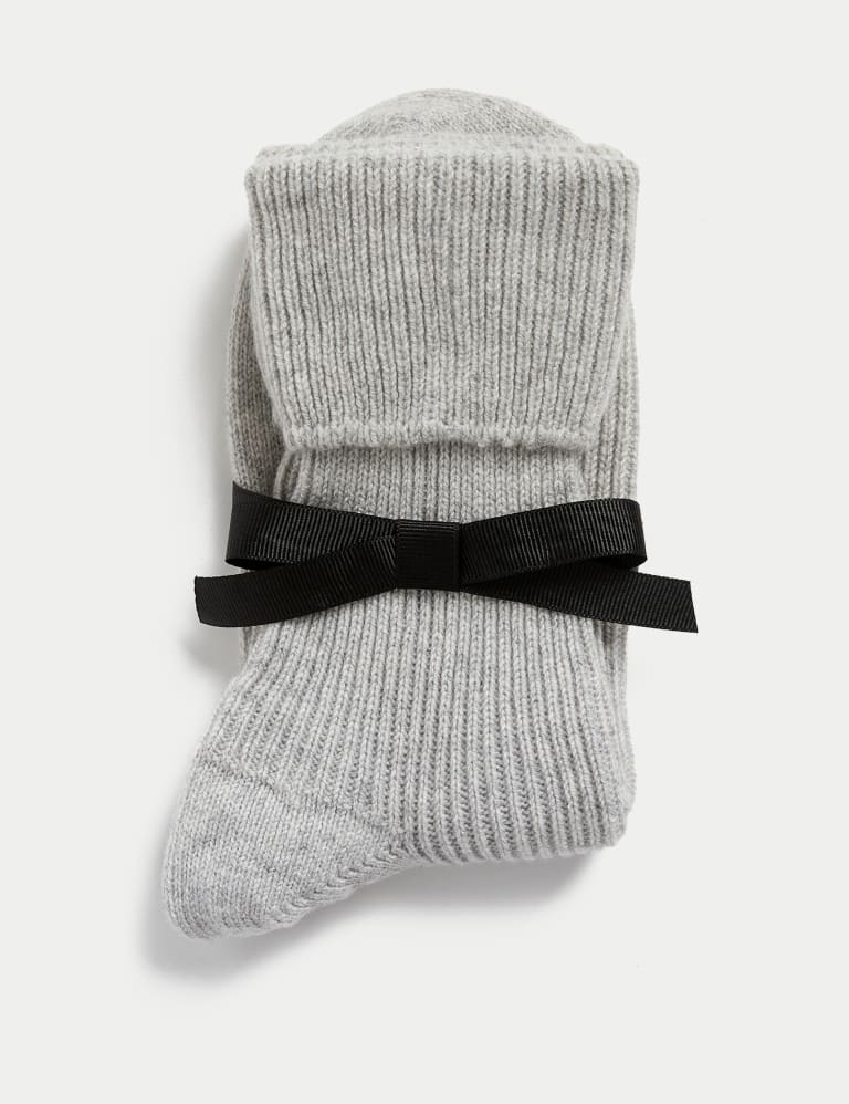 Pure Cashmere Socks 1 of 5