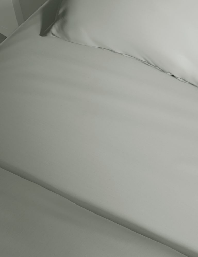 Pure Cotton 300 Thread Count Deep Fitted Sheet 3 of 4