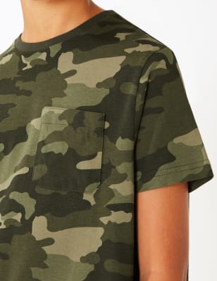 pull and bear camo t shirt