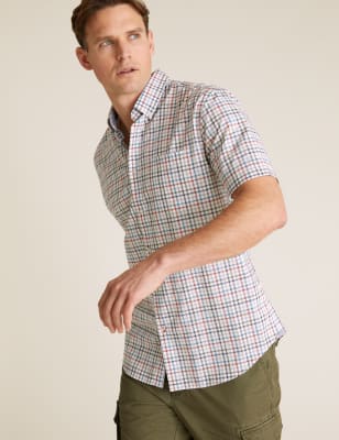 Blue Harbour label in mans Super Soft Cotton Regular Fit shirt