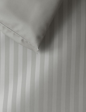 Pure Cotton Double Cuff Bedding Set Image 2 of 4