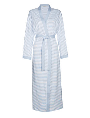 Pure Cotton Dressing Gown with Cool Comfort™ Technology Image 2 of 4