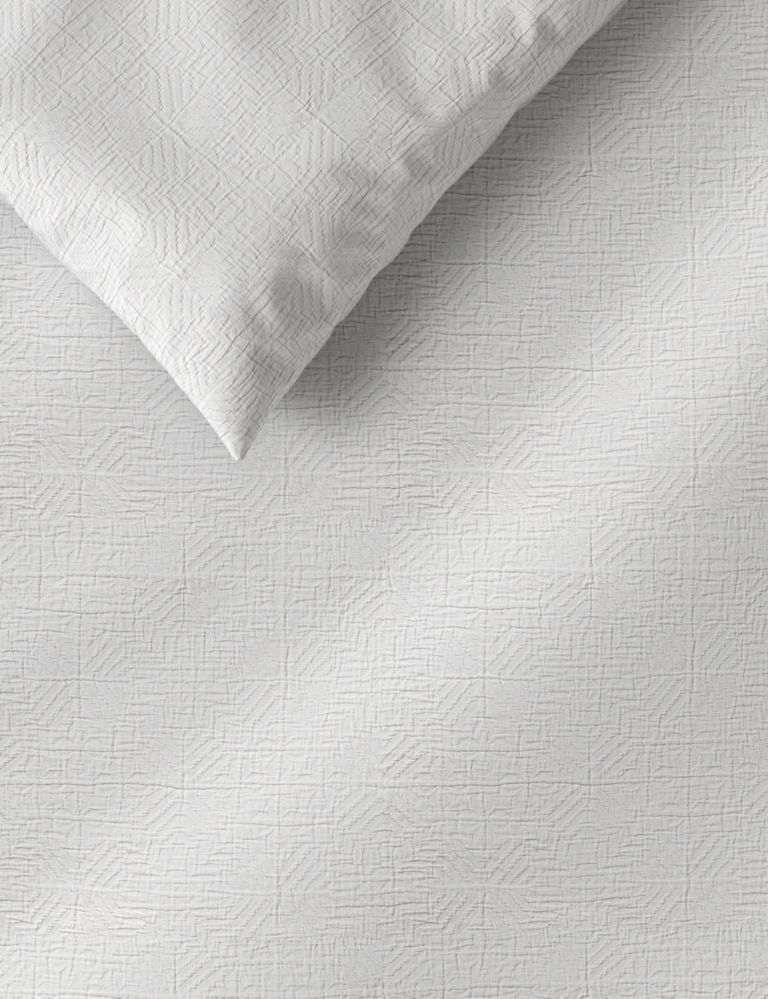 Pure Cotton Geometric Matelasse Bedding Set 2 of 4