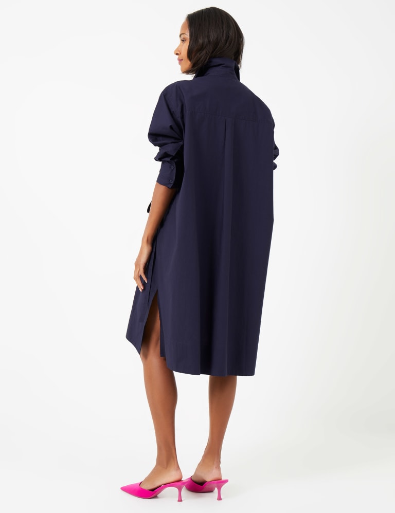 Long sleeve snaps single layered knee length shirt dress