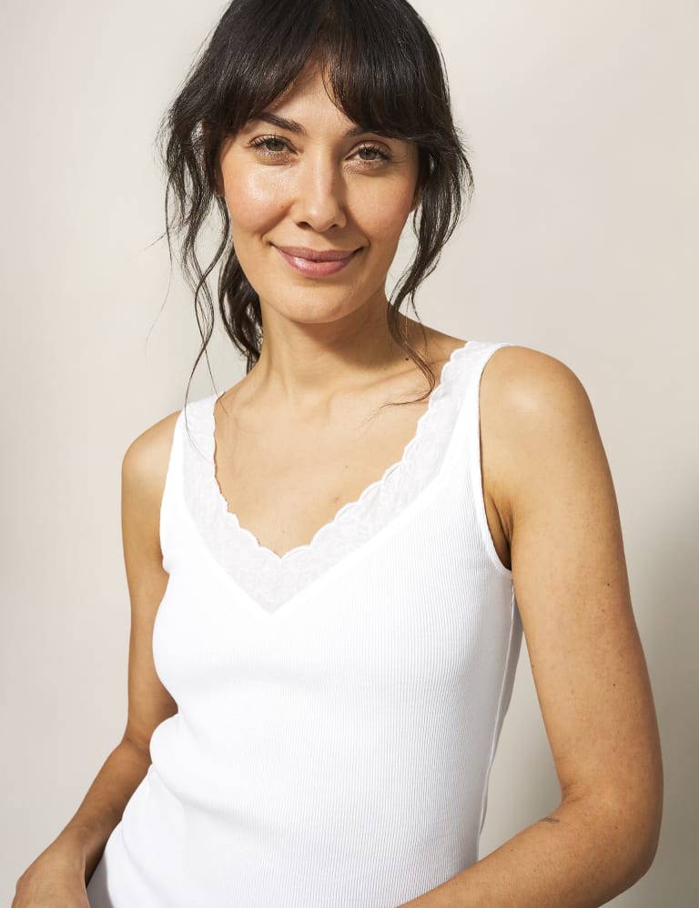 Lace vest shop top