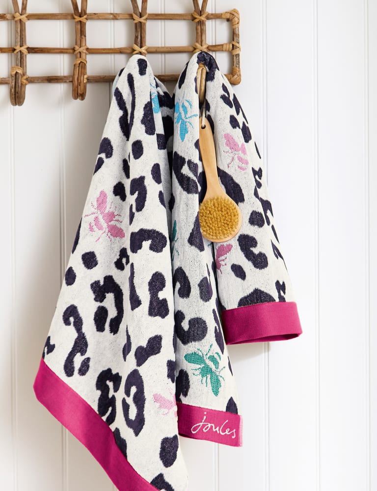 Marks and spencer bee towels clearance