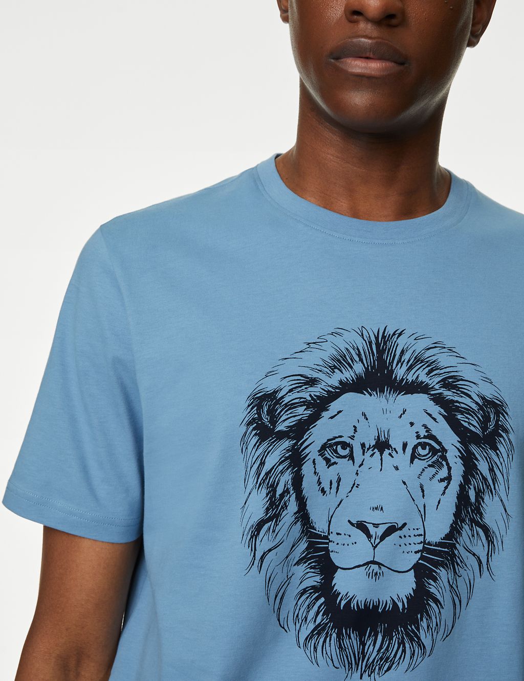 Pure Cotton Lion Graphic T-Shirt 2 of 5