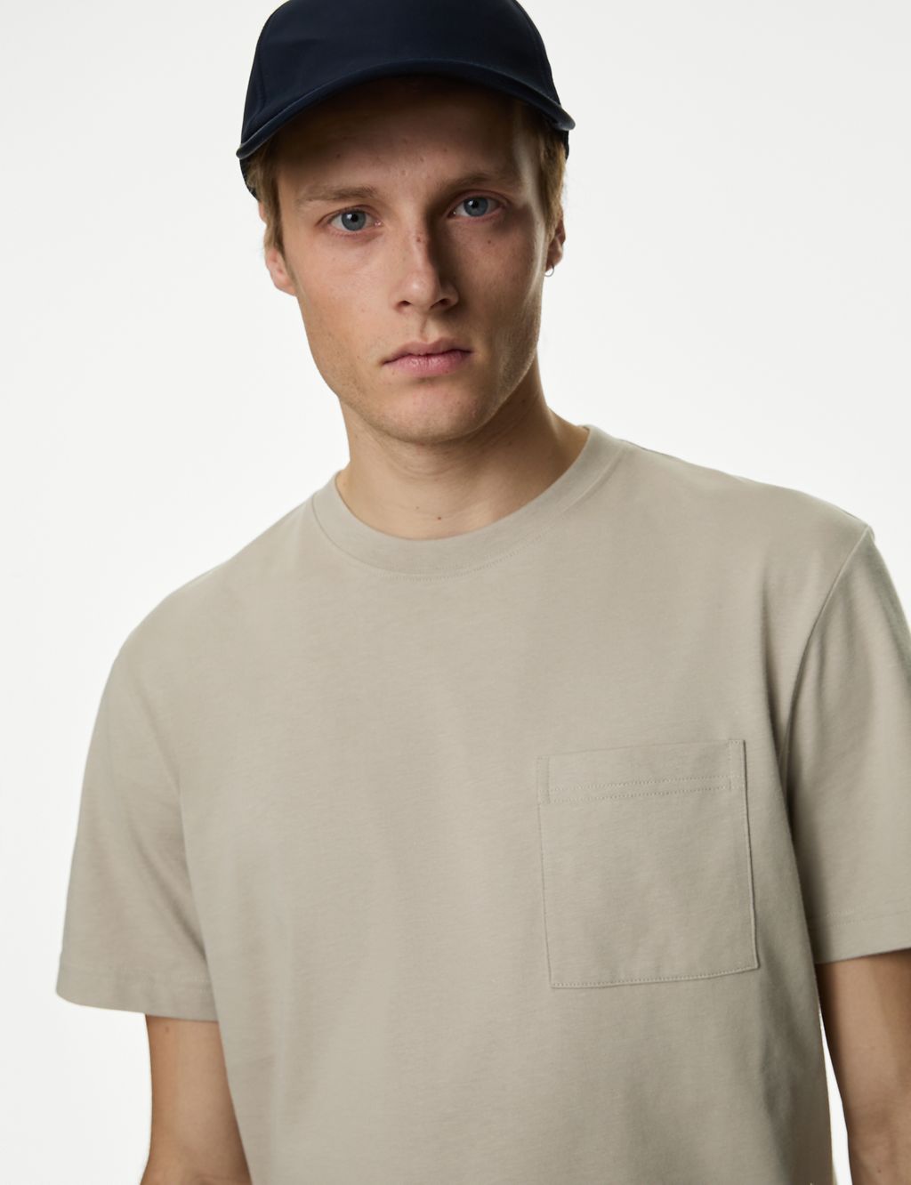 Pure Cotton Midweight Pocket T-shirt 2 of 5