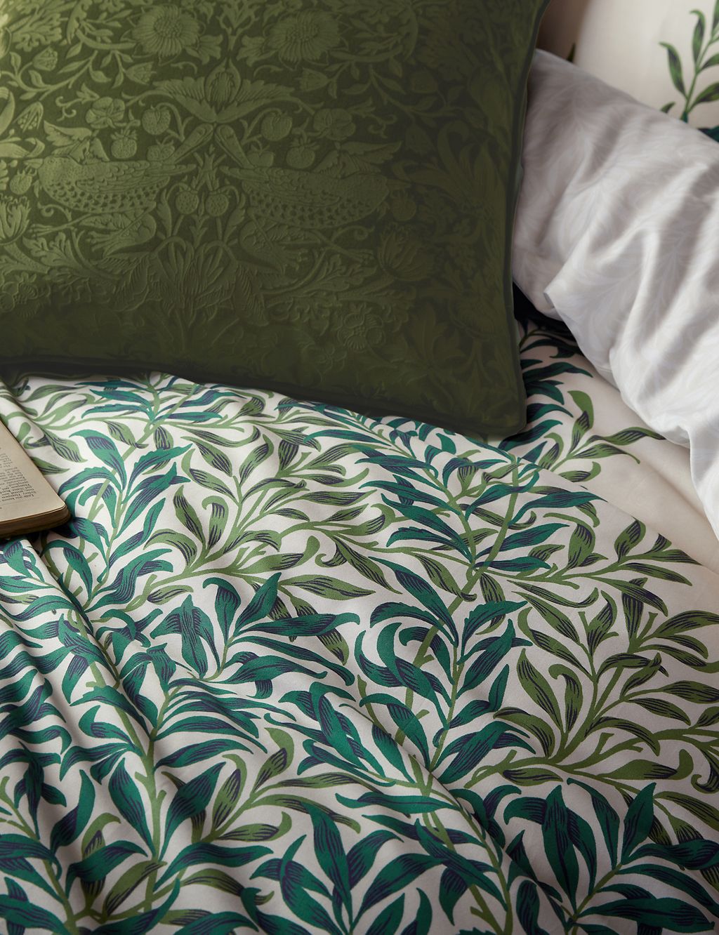 Pure Cotton Sateen Creeping Willow Bedding Set 7 of 9