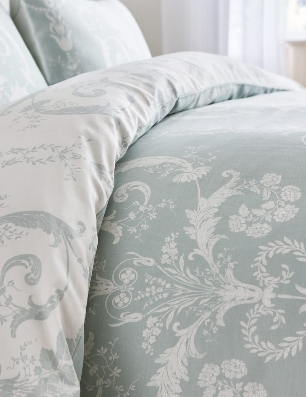 Pure Cotton Sateen Josette Bedding Set 3 of 3
