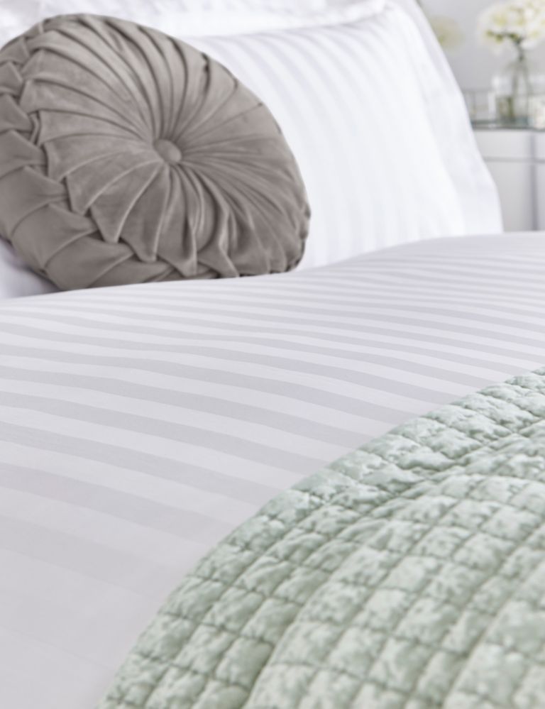 Pure Cotton Sateen Shalford Bedding Set 2 of 2