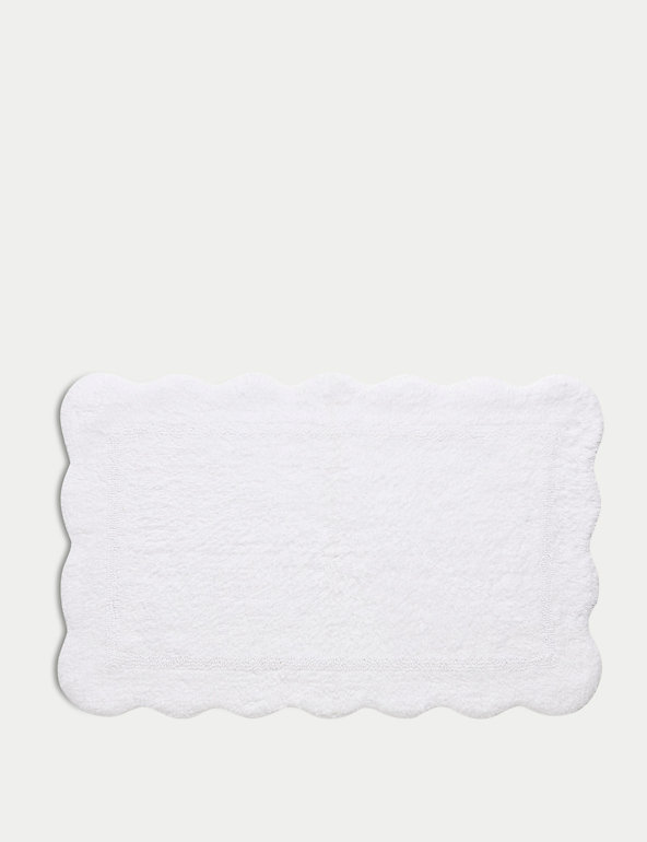 Pure Cotton Scalloped Bath Mat Image 1 of 2