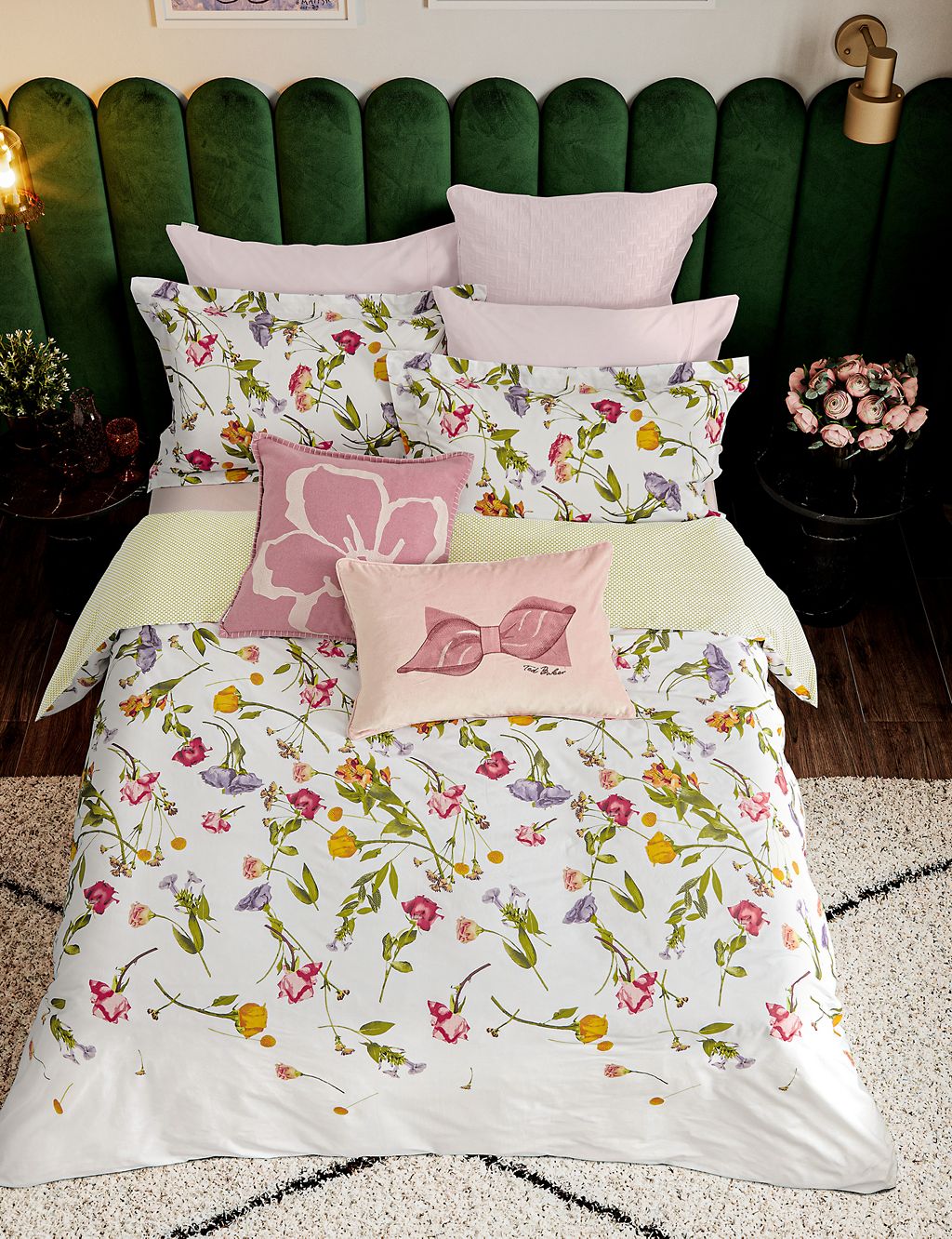 Pure Cotton Scattered Bouquet Bedding Set 3 of 5
