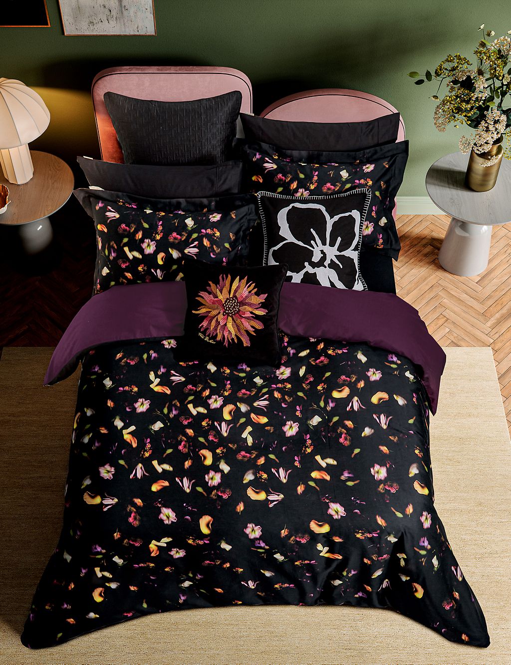 Pure Cotton Scattered Floral Bedding Set 3 of 5