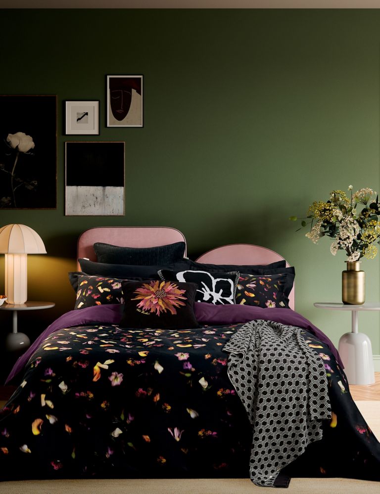 Pure Cotton Scattered Floral Bedding Set 2 of 5