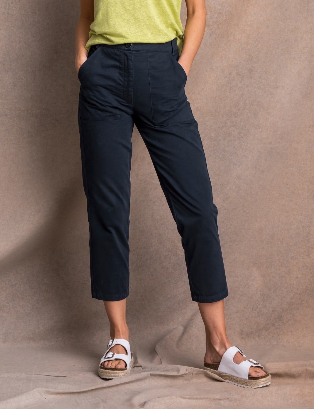 Slim cropped trousers 2025