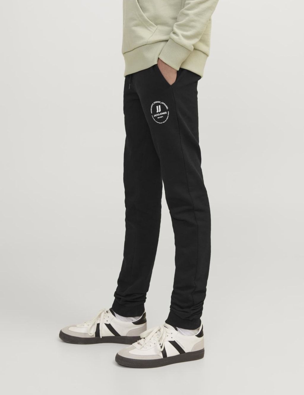 Slim fit converse joggers outlet