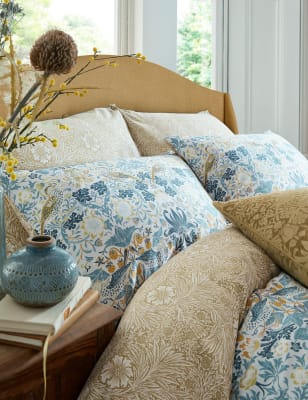 Pure Cotton Strawberry Thief Bedding Set | William Morris At Home | M&S