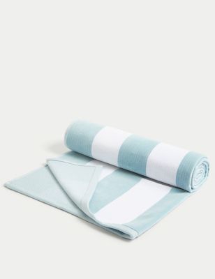 Pure Cotton Striped Sand Resistant Beach Towel Image 2 of 5