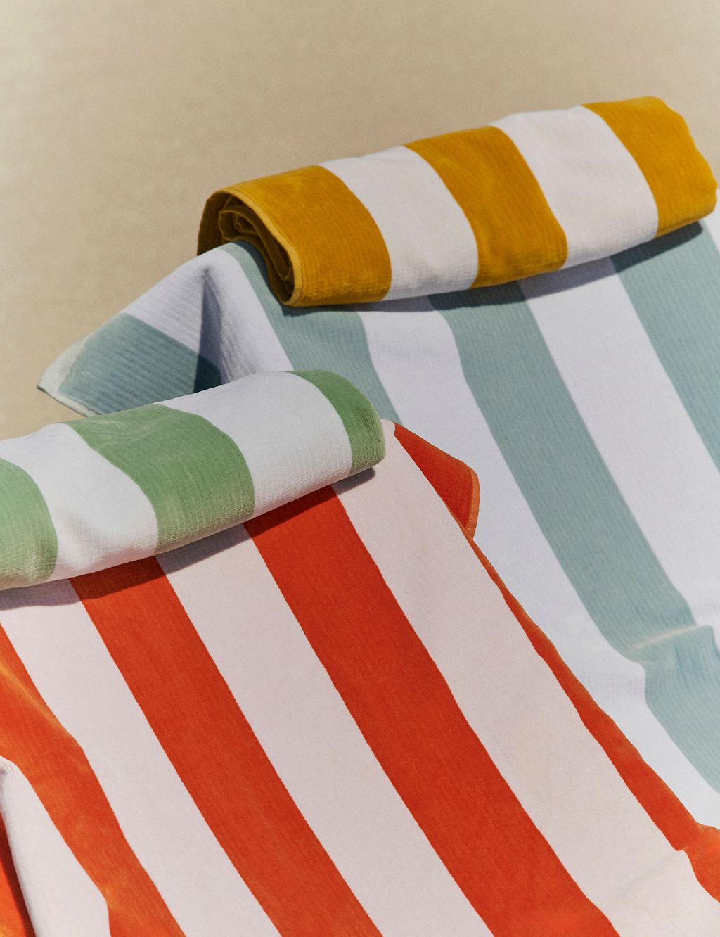 Pure Cotton Striped Sand Resistant Beach Towel 4 of 4