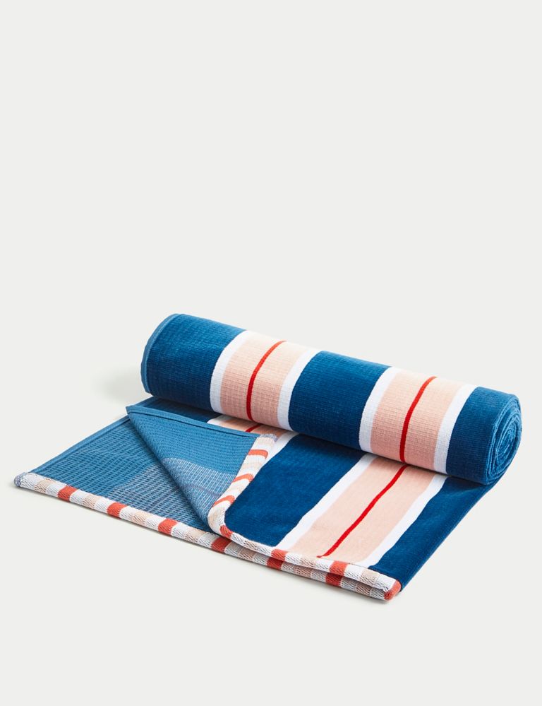 Pure Cotton Striped Sand Resistant Beach Towel 2 of 5