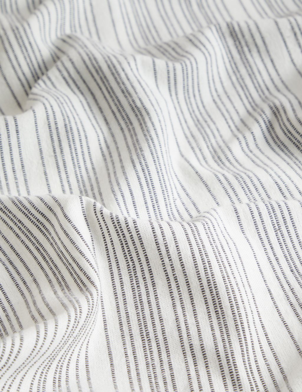 Pure Cotton Striped Tablecloth 4 of 4