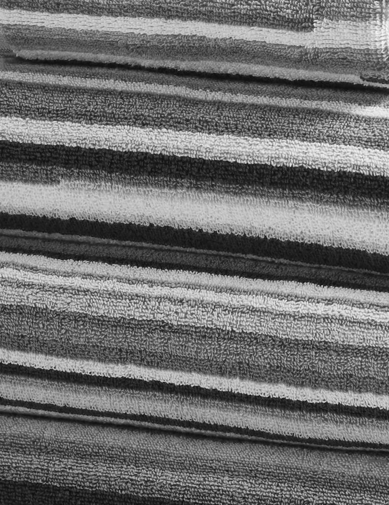 Black striped towels deals