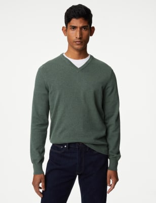 Mens v neck 2024 jumpers at m&s