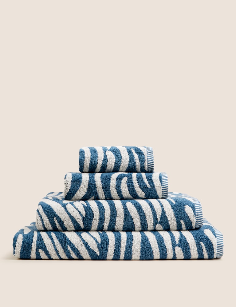 Pure Cotton Wave Towel 3 of 6