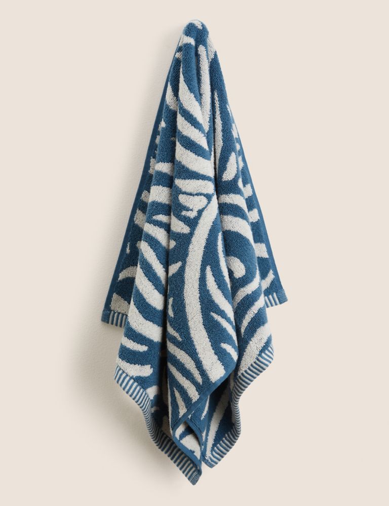 Pure Cotton Wave Towel 4 of 6