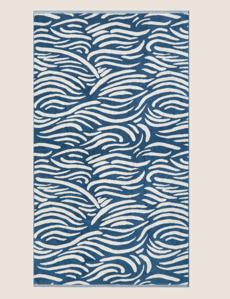 Pure Cotton Wave Towel 5 of 6