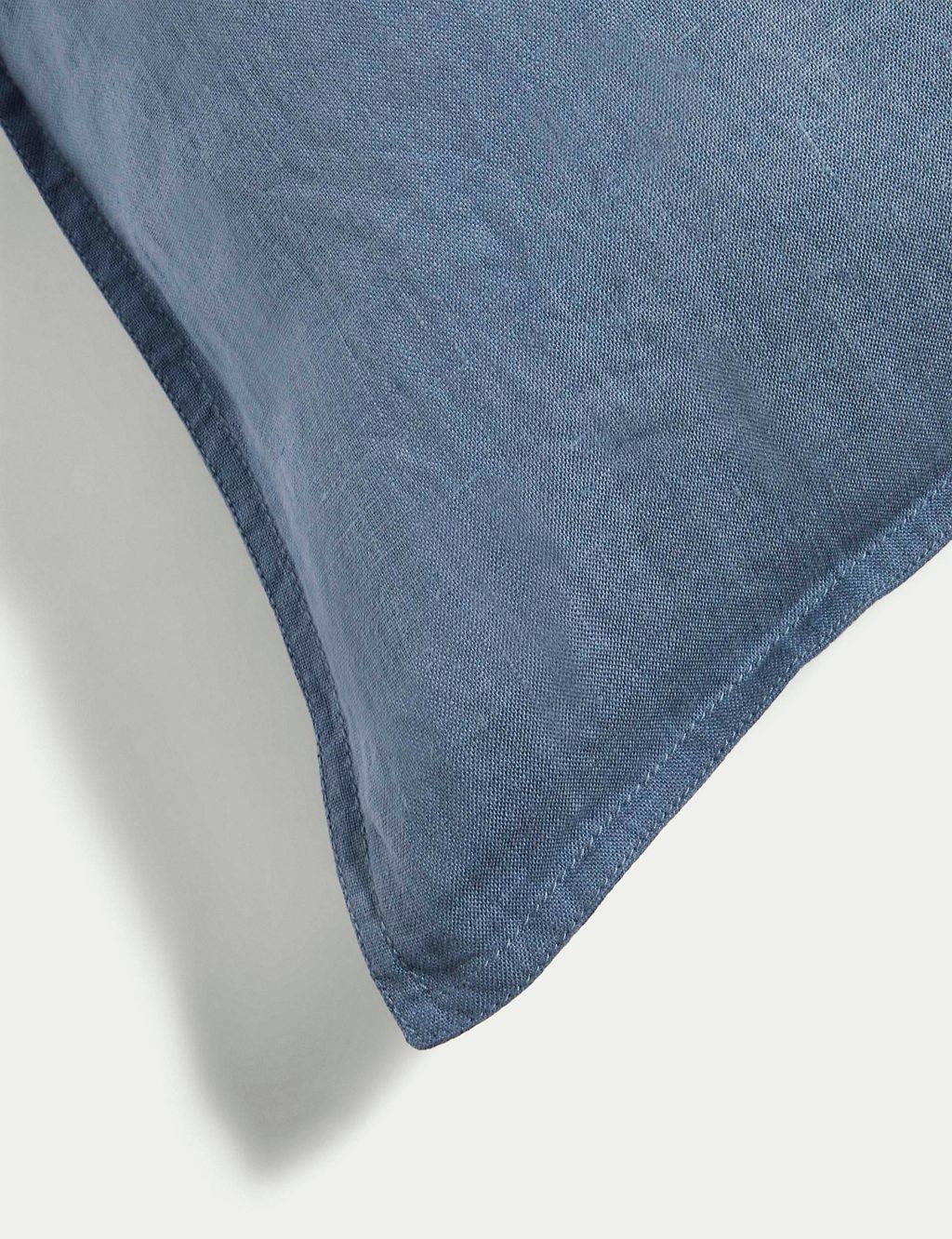 Pure Linen Cushion 2 of 3