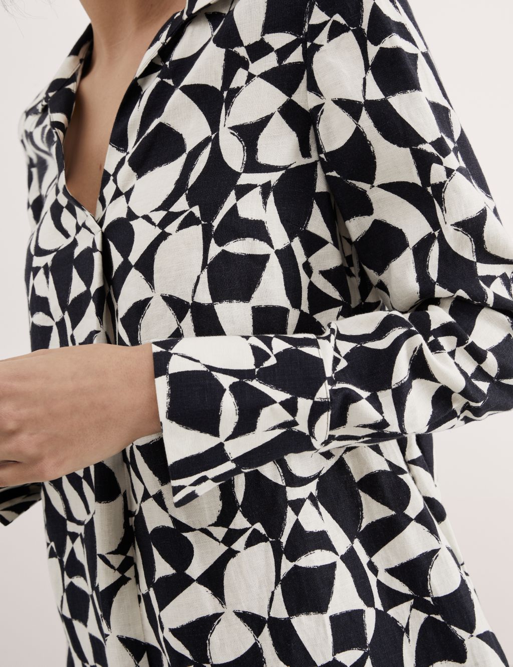 Pure Linen Geometric V-Neck Mini Shift Dress 4 of 7
