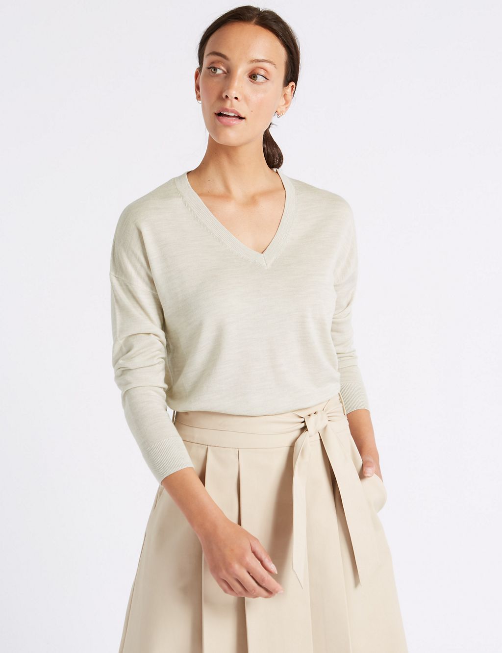 Pure Merino Wool V-Neck Relaxed Jumper 3 of 4