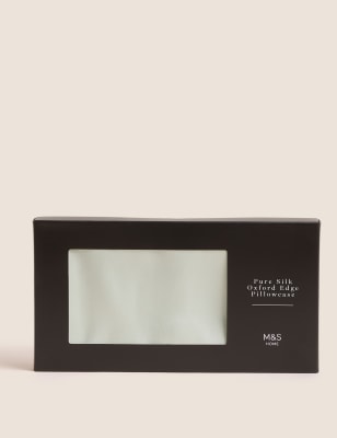 Pure Silk Pillowcase Image 2 of 5