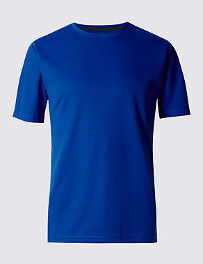 Quick Dry Active Mesh T-shirt with Reflective Trim Image 2 of 4