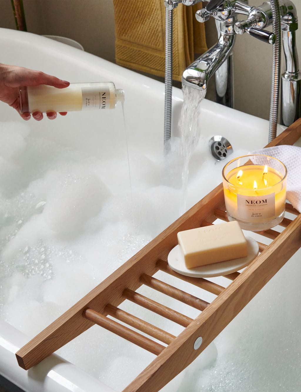 Real Luxury Bath Foam 200ml | Neom | M&S